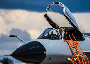 Egipto busca modernizar su flota aérea con la posible adquisición de 12 cazas J-10 Firebird