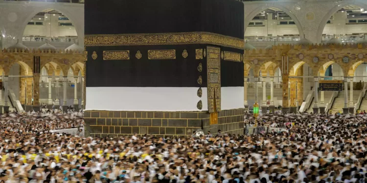 Israel y Arabia Saudí cerca de establecer vuelos directos al Hajj para musulmanes israelíes