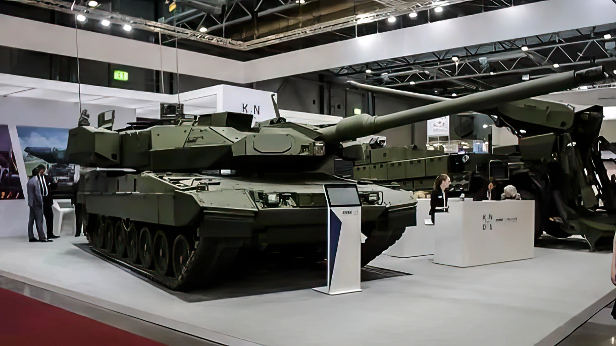 Alemania exhibe por primera vez el tanque Leopard 2A8