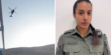 Muere soldado durante entrenamiento de Policía Fronteriza en Jerusalén La soldado de 18 años Maya Aloni de la Policía Fronteriza falleció durante una prueba de obstáculos en la base de entrenamiento de Mikhmas, cerca de Jerusalén. Maya Aloni, soldado de la Policía Fronteriza, fallece en entrenamiento Aloni perdió el conocimiento durante el ejercicio y fue trasladada en helicóptero a una clínica. A pesar de los intentos de reanimación, no se logró salvar su vida. Se ha notificado a la familia de Aloni sobre la situación. Tras el incidente, la Policía de Fronteras confirmó la suspensión de los entrenamientos para el resto de los soldados. “La Policía Fronteriza y la Policía de Israel lamentan la pérdida de Maya Aloni”, comunicaron oficialmente. Investigación del incidente en la base de entrenamiento de Mikhmas El comandante de la Policía de Fronteras ha asignado a un equipo de investigación, liderado por un oficial superior, para examinar las circunstancias del incidente. La fecha del funeral de Aloni se anunciará en breve. Este incidente sigue a la muerte de otro cadete en Bahad 1 hace un mes, quien también perdió el conocimiento durante una misión y falleció. La investigación de este caso sigue en curso. Casos similares en las fuerzas de defensa de Israel En septiembre, un soldado de la Fuerza Aérea israelí fue hospitalizado en estado grave tras perder el conocimiento en la base de Kirya en Tel Aviv. Además, en julio de 2021, una cadete llamada Shili Westland colapsó y murió durante el curso de oficiales en Bahad 1 debido a un problema médico. A pesar de recibir tratamiento en el Hospital Soroka en Beer Sheva, no pudo ser salvada. Reacción y medidas de la Policía de Fronteras de Israel La Policía de Fronteras ha respondido a estos incidentes, suspendiendo inmediatamente los entrenamientos para los demás soldados y comprometiéndose a investigar cada incidente para evitar sucesos similares en el futuro. Las investigaciones de los incidentes mencionados continúan. Se espera que el anuncio del funeral de Maya Aloni se realice en los próximos días.