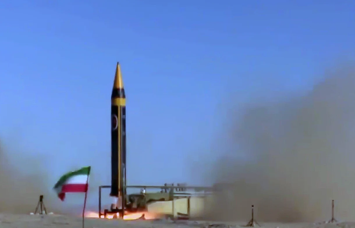 Irán amplía alcance de sus misiles apuntando a Israel