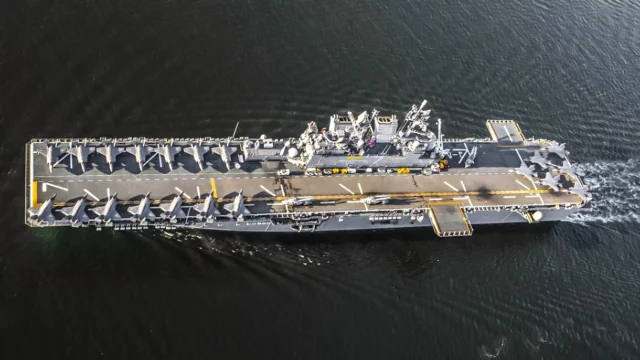 La Marina de EE. UU. requiere con urgencia grandes buques de guerra anfibios