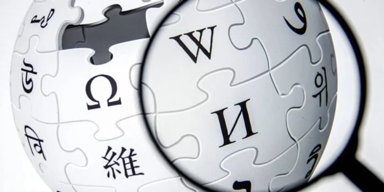 Preservando la veracidad histórica: El desafío de disciplinar a los editores de Wikipedia