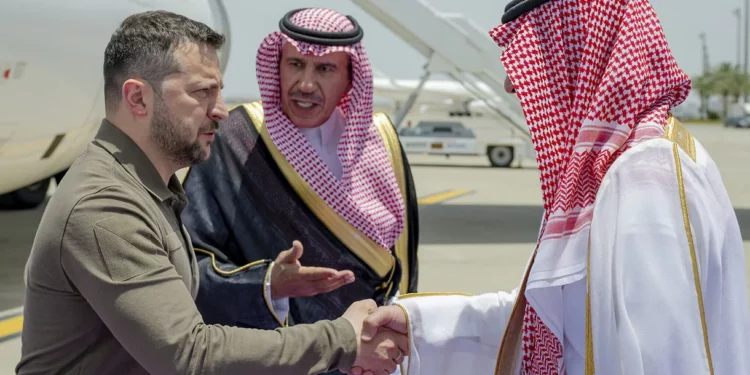 Zelensky busca apoyo en Arabia Saudí en medio del conflicto con Rusia