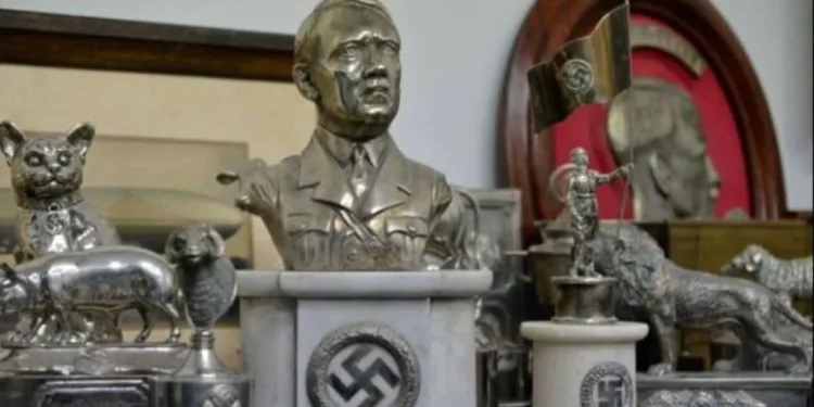Rabino europeo insta a casa de subastas a retirar objetos de Hitler