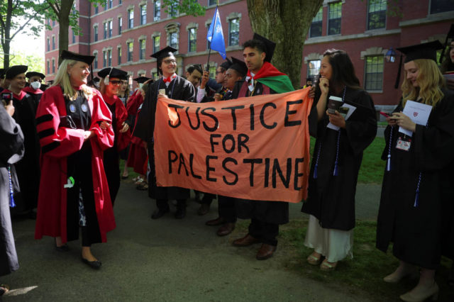 La universidad de Harvard: un foco de antisemitismo en los campus universitarios estadounidenses
