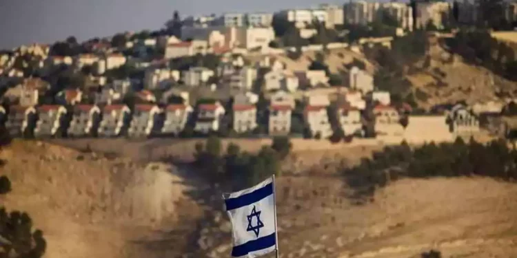 La población israelí en Judea y Samaria: Más de medio millón de personas y creciendo