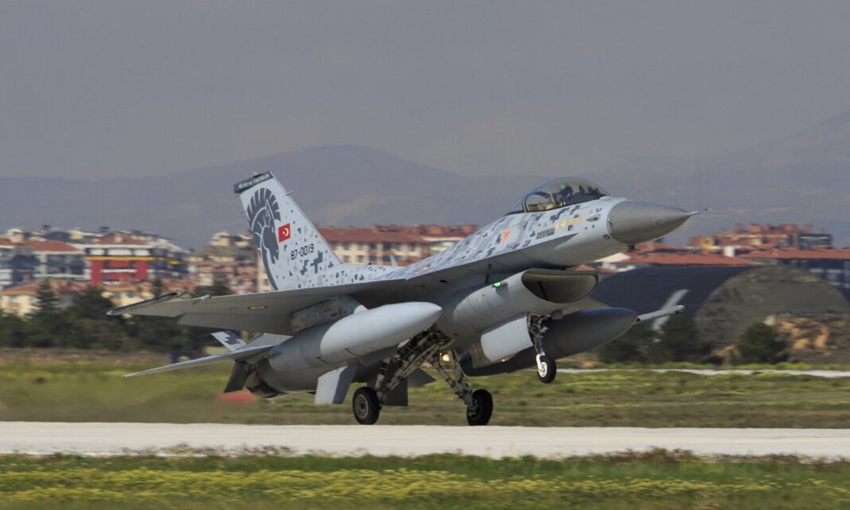 La Fuerza Aérea de Turquía recibe sus primeros F-16 modernizados localmente