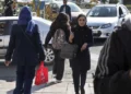 Irán: actrices enfrentan cargos por desafiar código de vestimenta