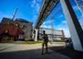 Crece la tensión en Ucrania: Central nuclear en medio de evacuaciones