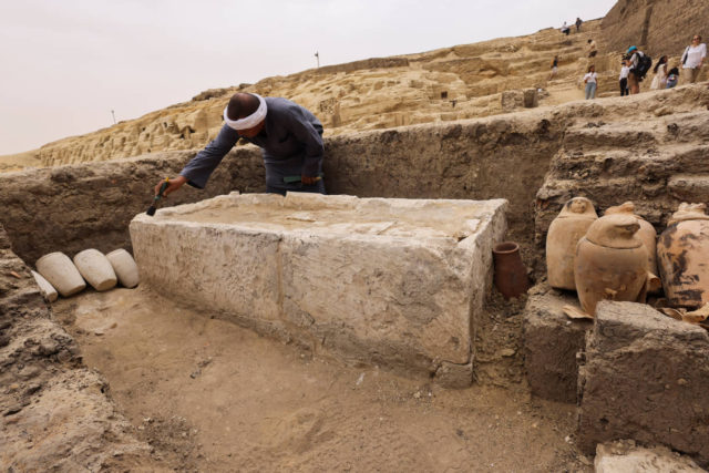 Egipto desentierra talleres de momificación y tumbas en un antiguo cementerio