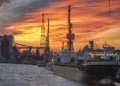 China aumenta producción offshore de petróleo y gas natural