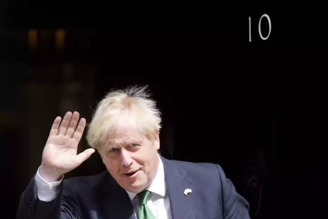 Boris Johnson renuncia al Parlamento del Reino Unido