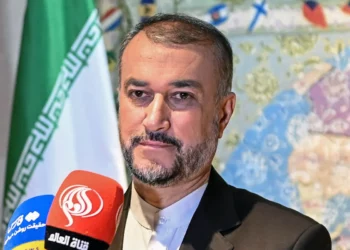 El ministro de Asuntos Exteriores iraní visita EAU