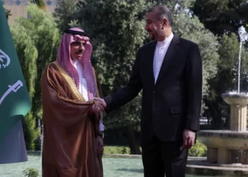 El ministro de Asuntos Exteriores saudí llega a Teherán