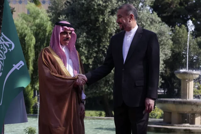 El ministro de Asuntos Exteriores saudí llega a Teherán