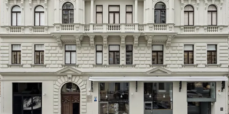 Renovado museo Freud en Viena alberga exhibición y memorial del Holocausto