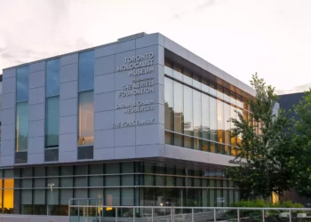 Inauguran primer museo del Holocausto en Toronto