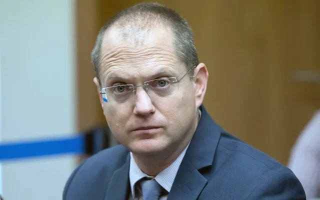 Jefe de Comisión de Inmigración de la Knéset anticipa “gran ola” de inmigrantes rusos en Israel