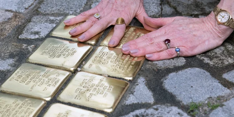 Hito en conmemoración del Holocausto: 100.000 “piedras de tropiezo”