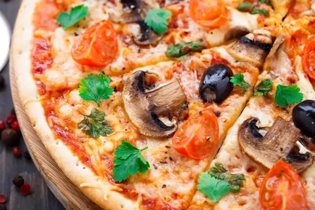 Pizzería kosher revoluciona el sector con propuestas veganas