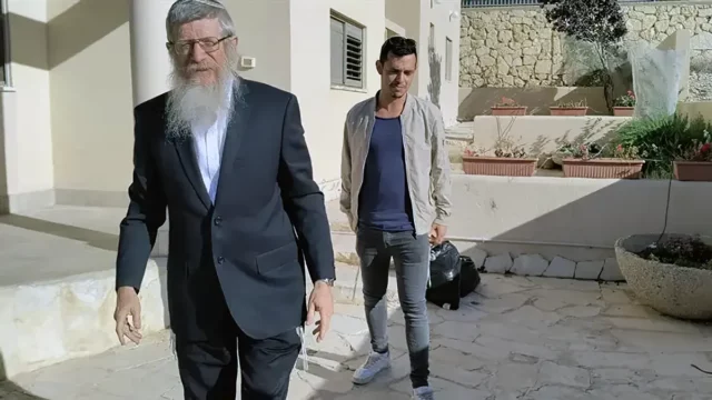 Rabino opositor a ideología LGBT recibe resguardo por amenazas