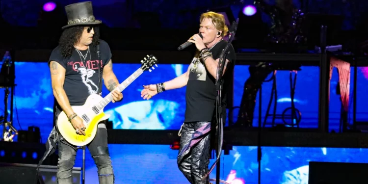 El regreso épico de Guns N' Roses electriza a Tel Aviv