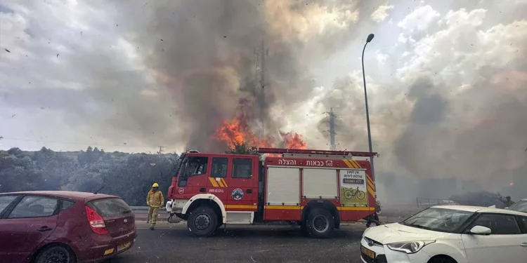 Ola de calor e incendios arrasan Israel
