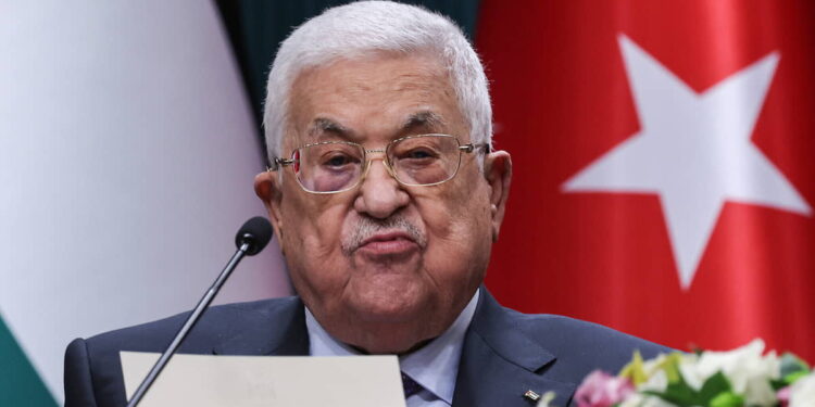 Abbas en Egipto para conversaciones de “unidad palestina”