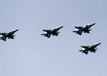 EE. UU. envía cazas F-16 al Golfo frente a agresiones iraníes