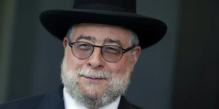 Rusia tacha de “agente extranjero” al ex rabino jefe de Moscú