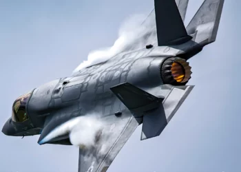 F-35 y F-16 aterrizan en la retaguardia de Rusia e Irán