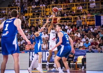 La selección israelí sub-20 de baloncesto cae ante Francia en la final del Europeo