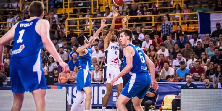 La selección israelí sub-20 de baloncesto cae ante Francia en la final del Europeo