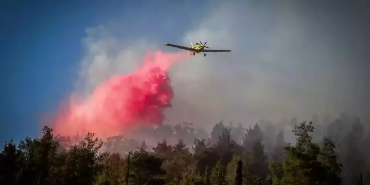 Israel envía aviones para combatir incendios en Grecia