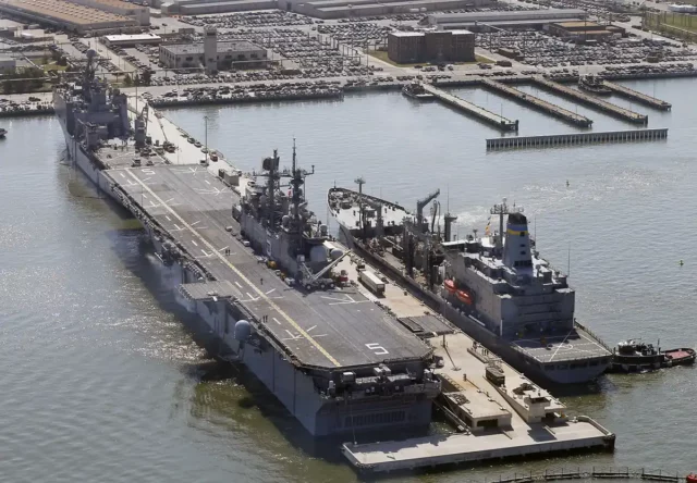 Estados Unidos envía cazas y buques de guerra al Golfo