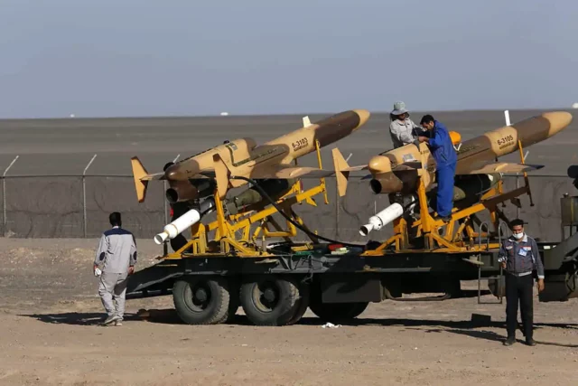 Maniobras militares de Irán y de EE. UU. se encuentran en el Golfo