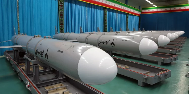 Irán incrementa su arsenal naval con misil de crucero “Abu Mahdi”