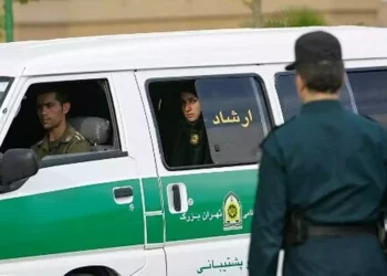 Irán reintroduce la “policía de la moralidad” para supervisar el velo obligatorio
