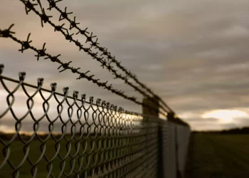 Prisioneros evacuados tras prender fuego a colchones y sábanas