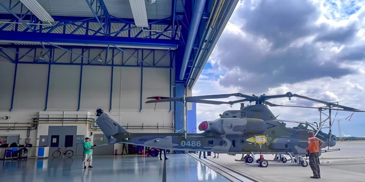 República Checa recibe helicópteros AH-1Z Viper y UH-1Y Venom