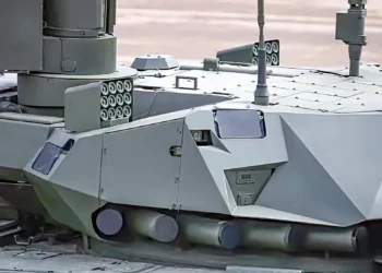 UVZ aumenta producción del T-90M ruso y evalúa instalar APS Afganit