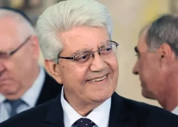 El exministro David Levy recibe el alta hospitalaria