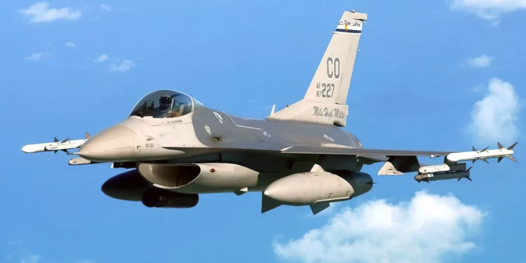 Finalización del Primer Fuselaje de Popa F-16 Block 70/72