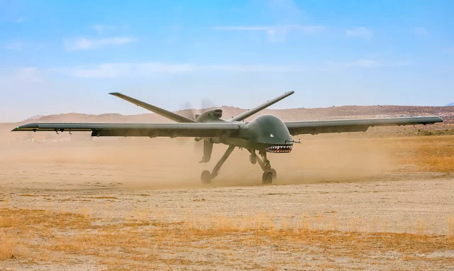 Aeronave no tripulada Mojave de GA-ASI completa aterrizaje