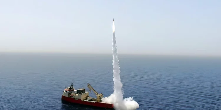 Israel Aerospace Industries amplía capacidad del misil cuasibalístico LORA