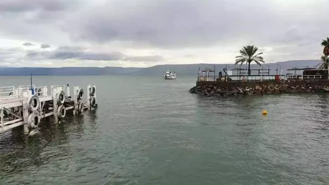 3 infectados por un parásito ocular tras bañarse en el Kinneret