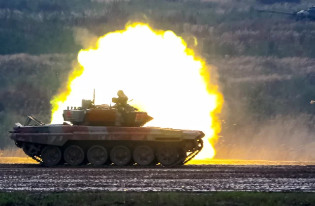 El proyectil M982 Excalibur vence a los tanques T-72 rusos
