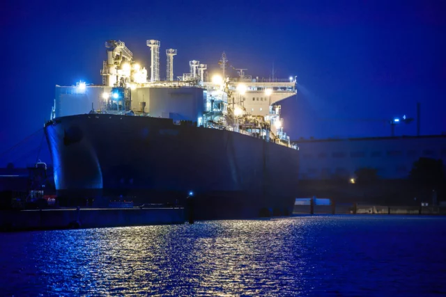 Rusia incrementa 5 % las exportaciones marítimas de gasóleo