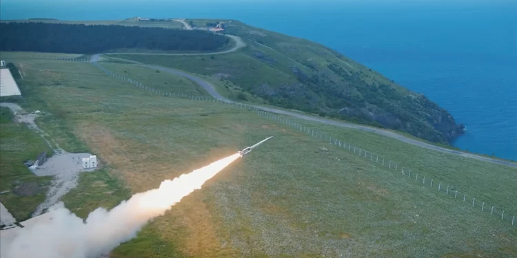 Turquía efectúa prueba exitosa del misil SIPER Ürün 2